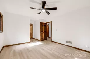 402 Woodfield Dr, Asheville, NC 28803 - Photo 18