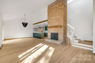 402 Woodfield Dr, Asheville, NC 28803 - Photo 2