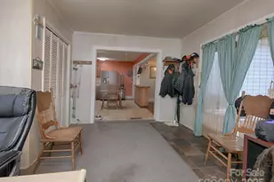 731 E Center Ave, Mooresville, NC 28115 - Photo 8