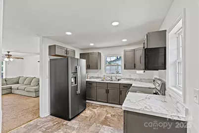 428 Folk Street NW, Lenoir, NC 28645 - Photo 4