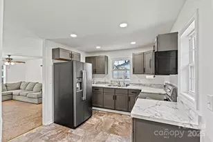 428 Folk St NW, Lenoir, NC 28645 - Photo 4