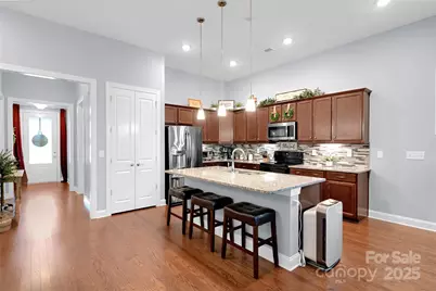 8206 Festival Way, Charlotte, NC 28215 - Photo 8