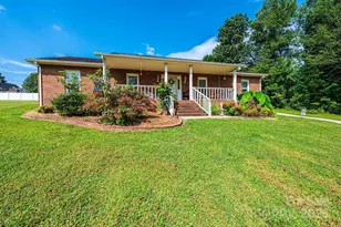 575 Boxwood St, Hudson, NC 28638 - Photo 4