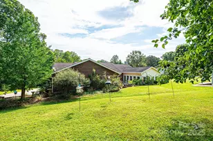 575 Boxwood St, Hudson, NC 28638 - Photo 12