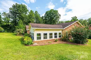 575 Boxwood St, Hudson, NC 28638 - Photo 16