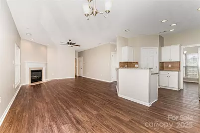 9012 Hedge Maple Road, Charlotte, NC 28269 - Photo 8