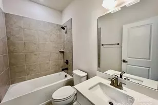 216 Russell Br Ln, Charlotte, NC 28211 - Photo 12