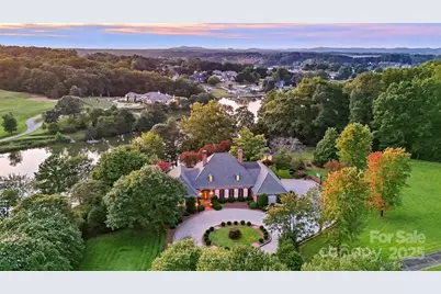 364 39th Avenue Drive NW, Hickory, NC 28601 - Photo 4