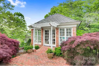 364 39th Avenue Drive NW, Hickory, NC 28601 - Photo 14