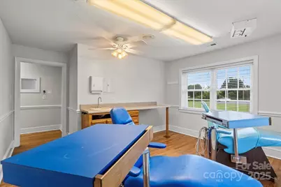 492 W Main Street, Forest City, NC 28043 - Photo 16