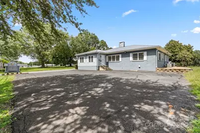 492 W Main Street, Forest City, NC 28043 - Photo 2