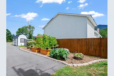 12240 Nc Highway 226 None, Bakersville, NC 28705 - Photo 34