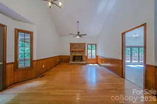 452 Cragmont Rd, Black Mountain, NC 28711 - Photo 6