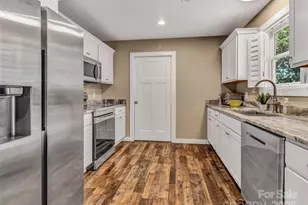 212 Walt Dr, Hendersonville, NC 28792 - Photo 24