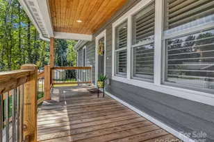 212 Walt Dr, Hendersonville, NC 28792 - Photo 8