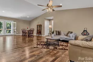 212 Walt Dr, Hendersonville, NC 28792 - Photo 14