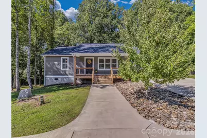 212 Walt Drive, Hendersonville, NC 28792 - Photo 2