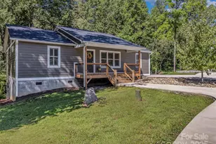 212 Walt Dr, Hendersonville, NC 28792 - Photo 2