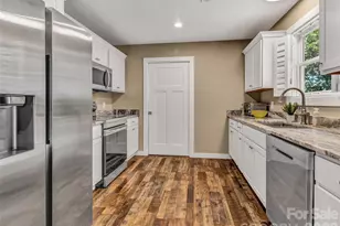 212 Walt Dr, Hendersonville, NC 28792 - Photo 24