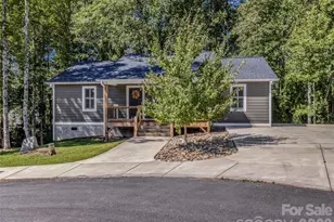 212 Walt Dr, Hendersonville, NC 28792 - Photo 4
