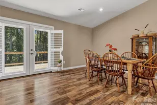 212 Walt Dr, Hendersonville, NC 28792 - Photo 20