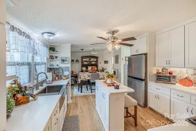 445 Riverwind Drive, Hendersonville, NC 28739 - Photo 20