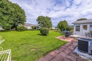 445 Riverwind Dr, Hendersonville, NC 28739 - Photo 40