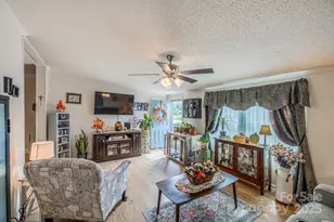 445 Riverwind Dr, Hendersonville, NC 28739 - Photo 8