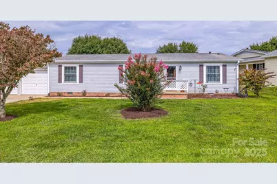 445 Riverwind Drive, Hendersonville, NC 28739 - Photo 2