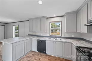 2236 Myers St, Rock Hill, SC 29732 - Photo 4