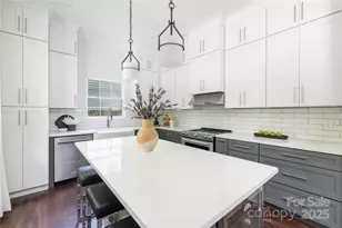 835 Spruce St, Charlotte, NC 28203 - Photo 2