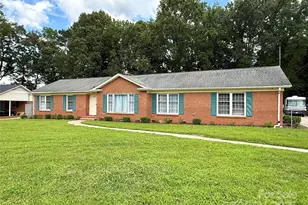 7632 Rolling Hill Rd, Charlotte, NC 28227 - Photo 2