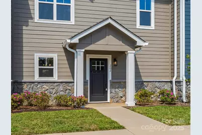 202 Beacon Avenue, Morganton, NC 28655 - Photo 2