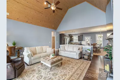 138 Lindsley Court, Hendersonville, NC 28792 - Photo 22