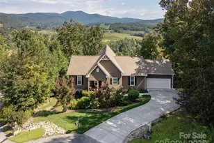 138 Lindsley Ct, Hendersonville, NC 28792 - Photo 2