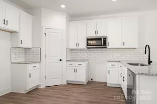 105 Indian Wls Ct, Harmony, NC 28634 - Photo 8