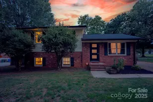 827 Brookwood Dr, Mooresville, NC 28115 - Photo 4