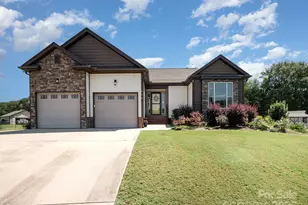 190 Glendower Ln, Chesnee, SC 29323 - Photo 2