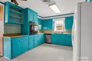 184 Spring St, Ellenboro, NC 28040 - Photo 10