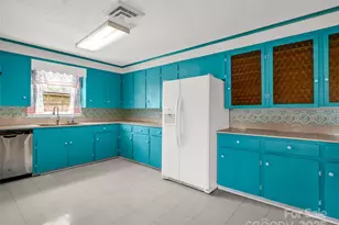 184 Spring St, Ellenboro, NC 28040 - Photo 12