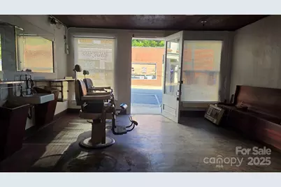 210 S Academy Street, Lincolnton, NC 28092 - Photo 4