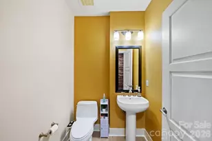 222 S Caldwell St, Charlotte, NC 28202 - Photo 16