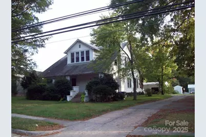 521 E Center Avenue, Mooresville, NC 28115 - Photo 2