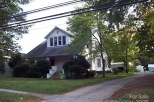 521 E Center Ave, Mooresville, NC 28115 - Photo 2