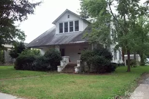 521 E Center Ave, Mooresville, NC 28115 - Photo 1