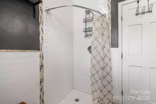 209 Grandin Rd, Charlotte, NC 28208 - Photo 22