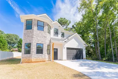 9818 Hood Road, Charlotte, NC 28215 - Photo 2
