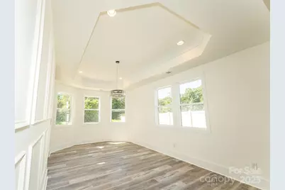 9818 Hood Road, Charlotte, NC 28215 - Photo 8