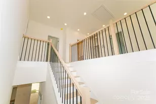 9818 Hood Rd, Charlotte, NC 28215 - Photo 18