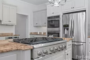 1001 Berwick Ct, Marvin, NC 28173 - Photo 18